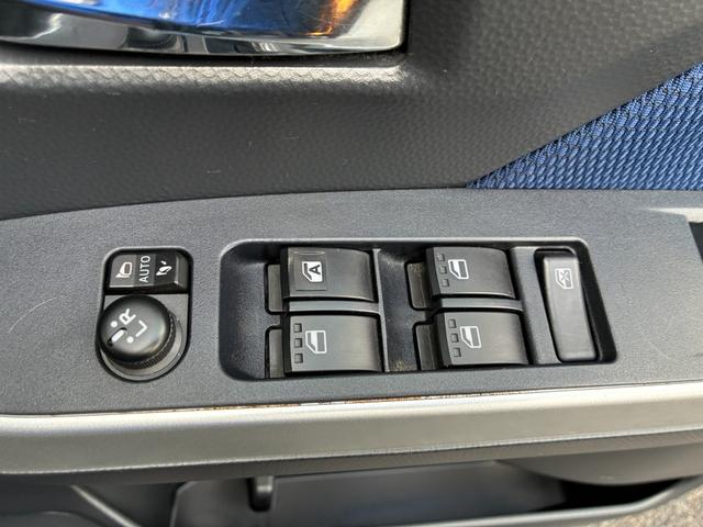 ルーミー カスタムG S ETC アイドリングストップ スマートキー 両側パワースライドドア オートライト 純正SDナビ シートヒーター Bluetooth接続 バックカメラ ドライブレコーダー(28枚目)