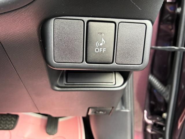 アクア S スマートキー シートヒーター 電動格納ドアミラー 横滑り防止装置 オートライト 記録簿 運転席エアバック ABS 助手席エアバック(24枚目)