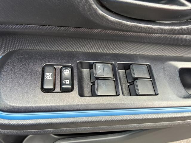 アクア S スマートキー シートヒーター 電動格納ドアミラー 横滑り防止装置 オートライト 記録簿 運転席エアバック ABS 助手席エアバック(27枚目)