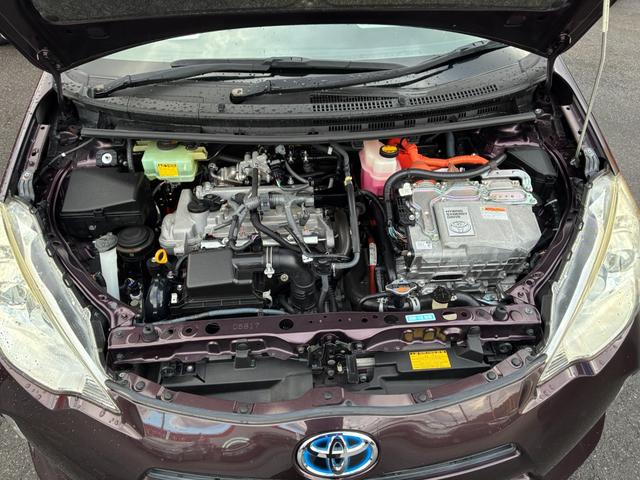 アクア S スマートキー シートヒーター 電動格納ドアミラー 横滑り防止装置 オートライト 記録簿 運転席エアバック ABS 助手席エアバック(36枚目)