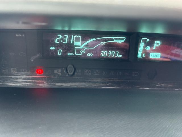 アクア S スマートキー シートヒーター 電動格納ドアミラー 横滑り防止装置 オートライト 記録簿 運転席エアバック ABS 助手席エアバック(46枚目)