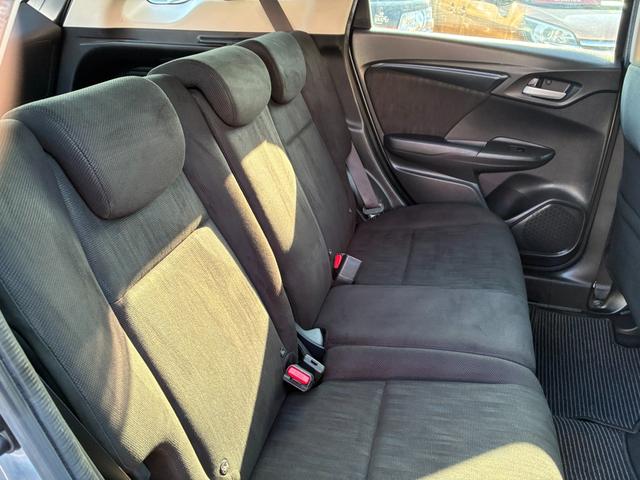 シャトル ハイブリッド　ホンダセンシング　純正メモリーナビ　フルセグテレビ　クルーズコントロール　ＥＴＣ　衝突被害軽減システム　電動格納ミラー　Ｂｌｕｅｔｏｏｔｈ接続　ＣＤ　ＤＶＤ（15枚目）