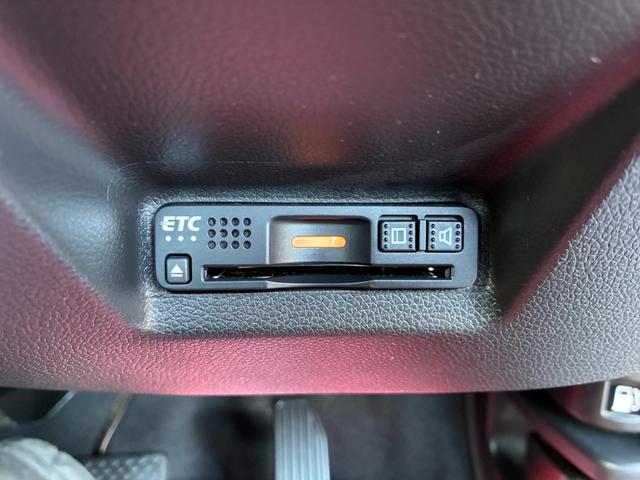 シャトル ハイブリッド　ホンダセンシング　純正メモリーナビ　フルセグテレビ　クルーズコントロール　ＥＴＣ　衝突被害軽減システム　電動格納ミラー　Ｂｌｕｅｔｏｏｔｈ接続　ＣＤ　ＤＶＤ（28枚目）