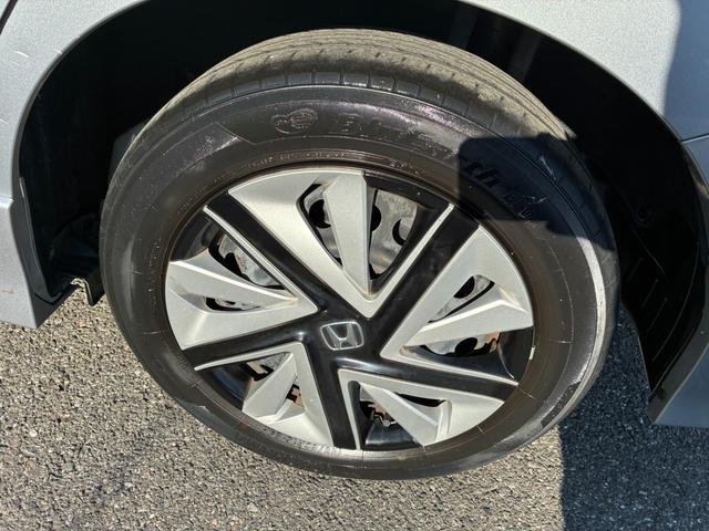 シャトル ハイブリッド　ホンダセンシング　純正メモリーナビ　フルセグテレビ　クルーズコントロール　ＥＴＣ　衝突被害軽減システム　電動格納ミラー　Ｂｌｕｅｔｏｏｔｈ接続　ＣＤ　ＤＶＤ（36枚目）