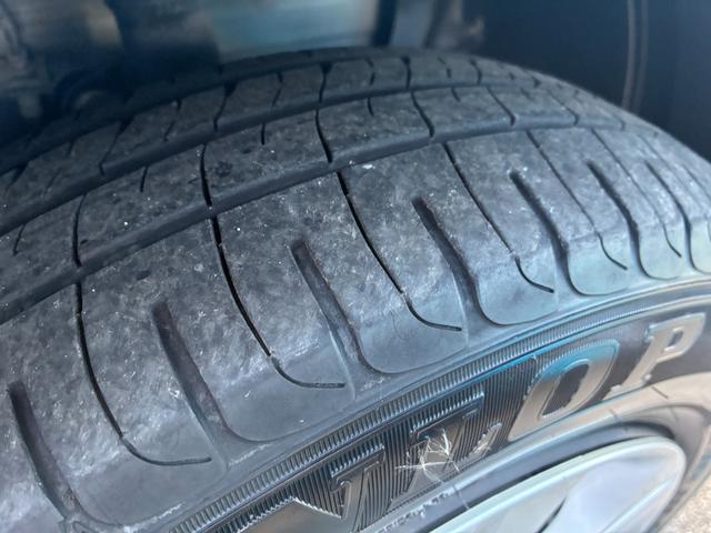 ノート Ｘ　スマートキー　レーンアシスト　電動格納ミラー　社外メモリーナビ　ＣＤ　ＤＶＤ　Ｂｌｕｅｔｏｏｔｈ接続　バックカメラ　フルセグテレビ　横滑り防止装置（32枚目）