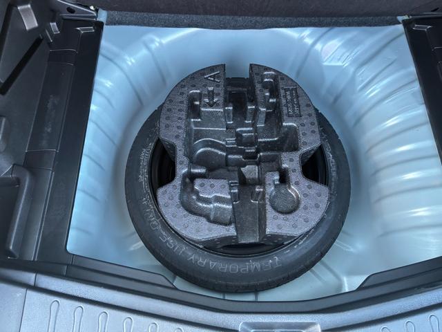 ノート Ｘ　スマートキー　レーンアシスト　電動格納ミラー　社外メモリーナビ　ＣＤ　ＤＶＤ　Ｂｌｕｅｔｏｏｔｈ接続　バックカメラ　フルセグテレビ　横滑り防止装置（42枚目）