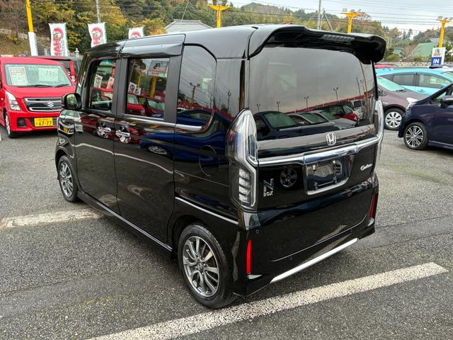 Ｎ－ＢＯＸカスタム Ｌ　ＥＴＣ　スマートキー　アイドリングストップ　レーンアシスト　オートライト　片側パワースライドドア　シートヒーター　ＣＤ　ＤＶＤ再生　Ｂｌｕｅｔｏｏｔｈ接続　バックカメラ（10枚目）