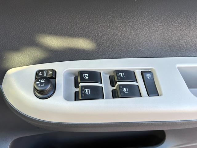 パッソ モーダ S ETC スマートキー アイドリングストップ LEDヘッドランプ 電動格納ミラー 純正SDナビ CD DVD再生 Bluetooth接続 バックカメラ ドライブレコーダー(27枚目)