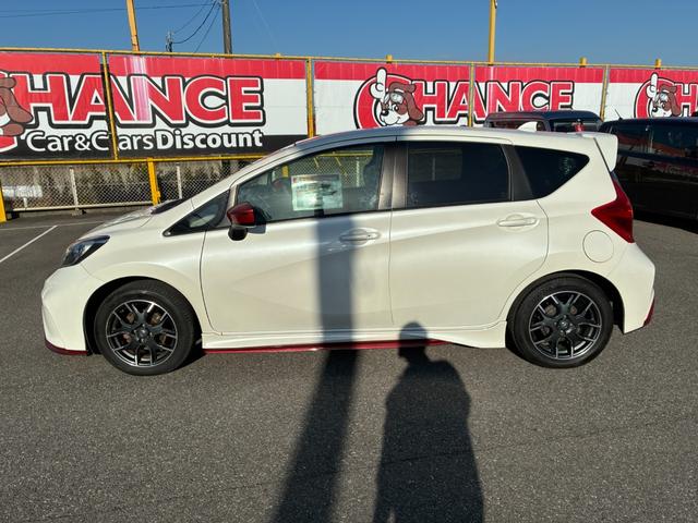 ノート ニスモ　ＥＴＣ　スマートキー　アイドリングストップ　オートライト　ＬＥＤヘッドランプ　電動格納ミラー　純正メモリーナビ　ＣＤ　Ｂｌｕｅｔｏｏｔｈ接続　バックカメラ（11枚目）