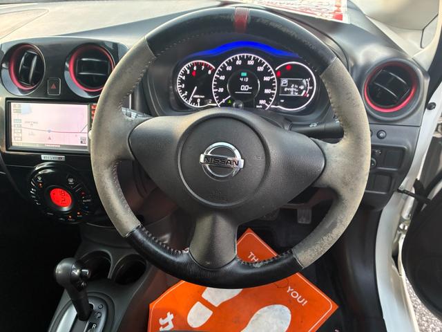 ノート ニスモ　ＥＴＣ　スマートキー　アイドリングストップ　オートライト　ＬＥＤヘッドランプ　電動格納ミラー　純正メモリーナビ　ＣＤ　Ｂｌｕｅｔｏｏｔｈ接続　バックカメラ（17枚目）