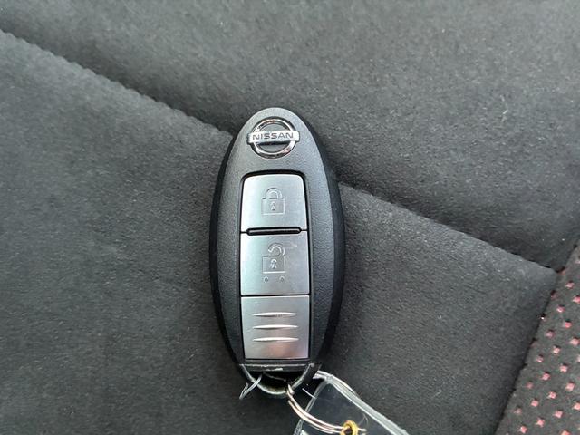 ノート ニスモ　ＥＴＣ　スマートキー　アイドリングストップ　オートライト　ＬＥＤヘッドランプ　電動格納ミラー　純正メモリーナビ　ＣＤ　Ｂｌｕｅｔｏｏｔｈ接続　バックカメラ（26枚目）