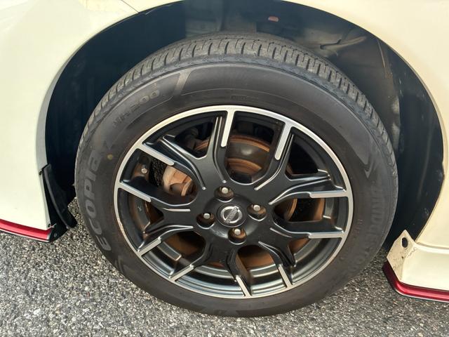 ノート ニスモ　ＥＴＣ　スマートキー　アイドリングストップ　オートライト　ＬＥＤヘッドランプ　電動格納ミラー　純正メモリーナビ　ＣＤ　Ｂｌｕｅｔｏｏｔｈ接続　バックカメラ（32枚目）