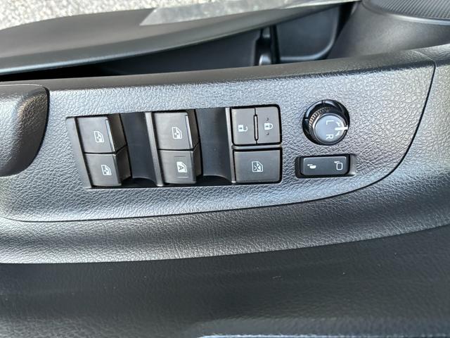 シエンタ ファンベースX ETC キーレスエントリー レーンアシスト 両側スライド左電動スライドドア 電動格納ミラー 社外SDナビ CD Bluetooth接続 バックカメラ(30枚目)