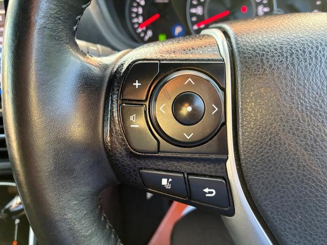 ノア Ｇ　ＥＴＣ　アイドリングストップ　スマートキー　両側パワースライドドア　オートライト　ＬＥＤヘッドランプ　シートヒーター　ＣＤ　ＤＶＤ再生　Ｂｌｕｅｔｏｏｔｈ接続　バックカメラ（19枚目）