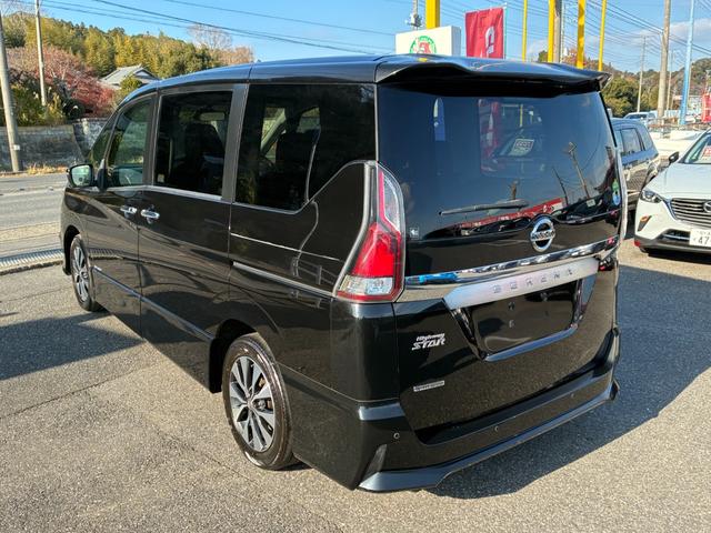 セレナ ハイウェイスター　ＶセレクションＩＩ　ＥＴＣ　アイドリングストップ　スマートキー　両側パワースライドドア　オートライト　ＣＤ　Ｂｌｕｅｔｏｏｔｈ接続　バックカメラ　全周囲カメラ　ＬＥＤヘッドランプ（10枚目）