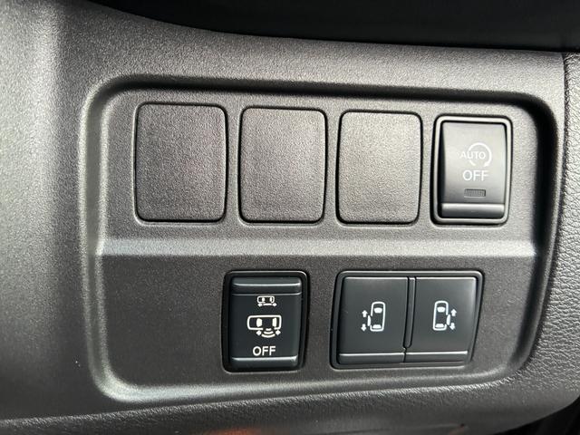 セレナ ハイウェイスター　ＶセレクションＩＩ　ＥＴＣ　アイドリングストップ　スマートキー　両側パワースライドドア　オートライト　ＣＤ　Ｂｌｕｅｔｏｏｔｈ接続　バックカメラ　全周囲カメラ　ＬＥＤヘッドランプ（21枚目）