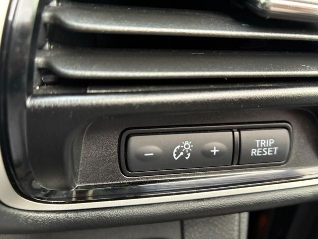 セレナ ハイウェイスター　ＶセレクションＩＩ　ＥＴＣ　アイドリングストップ　スマートキー　両側パワースライドドア　オートライト　ＣＤ　Ｂｌｕｅｔｏｏｔｈ接続　バックカメラ　全周囲カメラ　ＬＥＤヘッドランプ（22枚目）