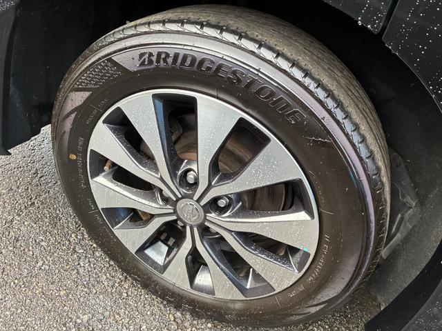 セレナ ハイウェイスター　ＶセレクションＩＩ　ＥＴＣ　アイドリングストップ　スマートキー　両側パワースライドドア　オートライト　ＣＤ　Ｂｌｕｅｔｏｏｔｈ接続　バックカメラ　全周囲カメラ　ＬＥＤヘッドランプ（30枚目）