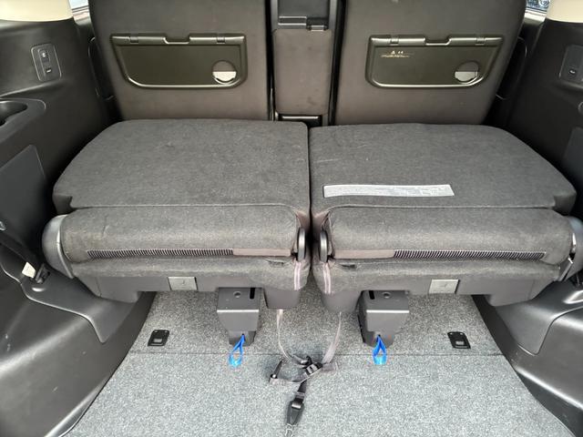 セレナ ハイウェイスター　ＶセレクションＩＩ　ＥＴＣ　アイドリングストップ　スマートキー　両側パワースライドドア　オートライト　ＣＤ　Ｂｌｕｅｔｏｏｔｈ接続　バックカメラ　全周囲カメラ　ＬＥＤヘッドランプ（50枚目）