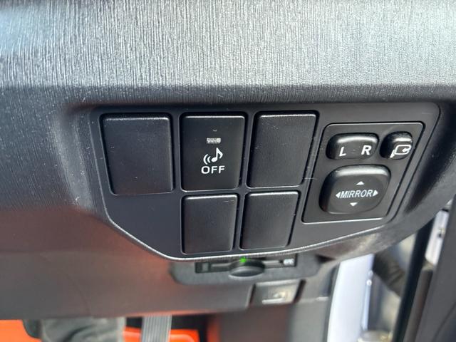 プリウス Ｓ　ＥＴＣ　スマートキー　オートライト　電動格納ミラー　社外メモリーナビ　ＣＤ　Ｂｌｕｅｔｏｏｔｈ接続　バックカメラ　ワンセグＴＶ　横滑り防止装置（24枚目）