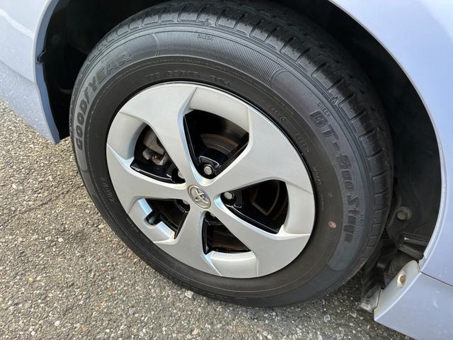 プリウス Ｓ　ＥＴＣ　スマートキー　オートライト　電動格納ミラー　社外メモリーナビ　ＣＤ　Ｂｌｕｅｔｏｏｔｈ接続　バックカメラ　ワンセグＴＶ　横滑り防止装置（30枚目）