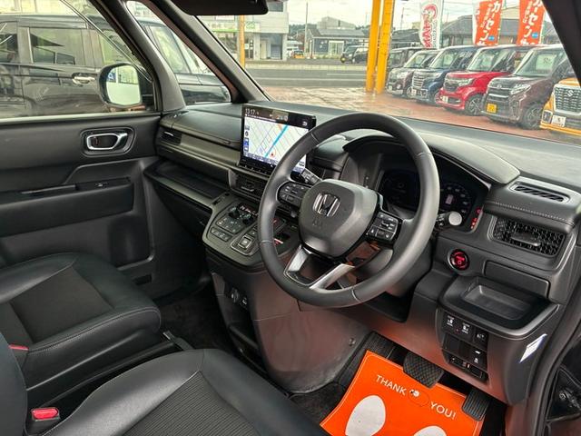 ステップワゴン ｅ：ＨＥＶスパーダ　純正ナビ　ＣＤ　ＤＶＤ　フルセグＴＶ　Ｂｌｕｅｔｏｏｔｈ　ＥＴＣ　ドライブレコーダー　シートヒーター　クルーズコントロール　ＬＥＤヘッドライト　フォグランプ　パワーテールゲート　マルチビューカメラ（8枚目）