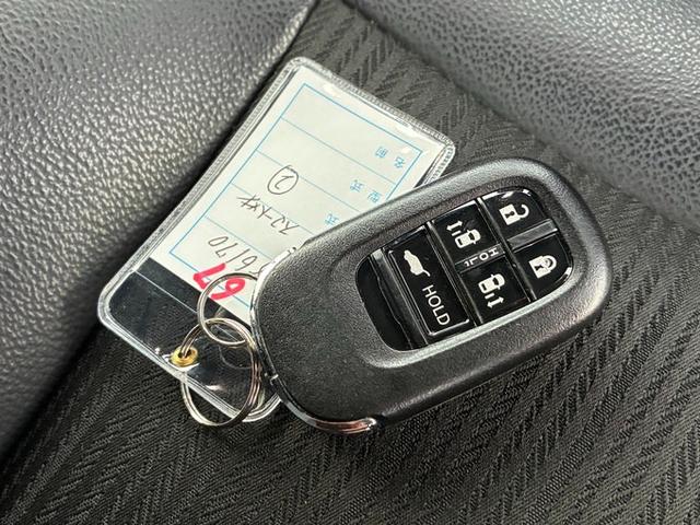 ステップワゴン ｅ：ＨＥＶスパーダ　純正ナビ　ＣＤ　ＤＶＤ　フルセグＴＶ　Ｂｌｕｅｔｏｏｔｈ　ＥＴＣ　ドライブレコーダー　シートヒーター　クルーズコントロール　ＬＥＤヘッドライト　フォグランプ　パワーテールゲート　マルチビューカメラ（33枚目）