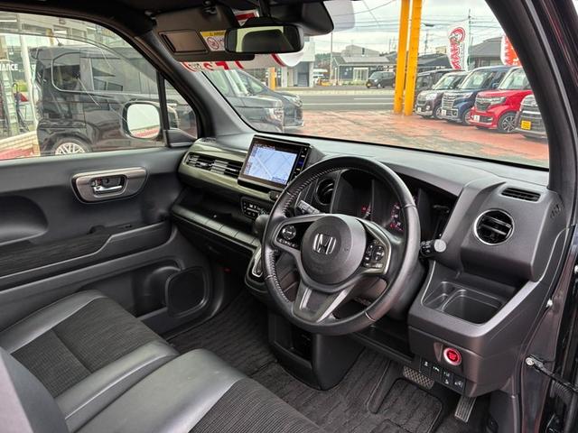 Ｎ－ＷＧＮカスタム Ｌ・ターボホンダセンシング　純正ナビ　ＣＤ　ＤＶＤ　フルセグＴＶ　Ｂｌｕｅｔｏｏｔｈ　ドライブレコーダ前後　クルーズコントロール　バックカメラ　電動格納ミラー　ベンチシート　スマートキー　衝突軽減ブレーキ　オートライト（8枚目）
