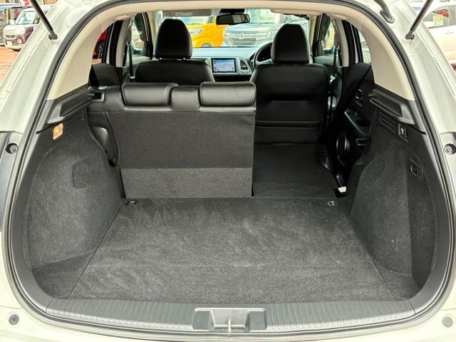 ヴェゼル ハイブリッドＺ・ホンダセンシング　純正ＳＤナビ　ＣＤ　ＤＶＤ　フルセグＴＶ　Ｂｌｕｅｔｏｏｔｈ　バックカメラ　ＥＴＣ　クルーズコントロール　ＬＥＤヘッドライト　フォグランプ　オートライト　オート電動格納ドアミラー　スマートキー（22枚目）