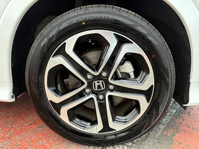ヴェゼル ハイブリッドＺ・ホンダセンシング　純正ＳＤナビ　ＣＤ　ＤＶＤ　フルセグＴＶ　Ｂｌｕｅｔｏｏｔｈ　バックカメラ　ＥＴＣ　クルーズコントロール　ＬＥＤヘッドライト　フォグランプ　オートライト　オート電動格納ドアミラー　スマートキー（31枚目）