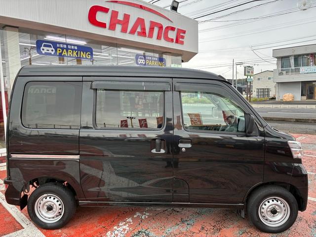 ハイゼットカーゴ ＤＸ　ＳＡＩＩＩ　ＬＥＤヘッドライト　オートライト　スマートアシスト　アイドリングストップ　ＥＴＣ　キーレス　横滑り防止　パワーウィンドウ　パワーステアリング　Ｗエアバック　両側スライドドア（7枚目）