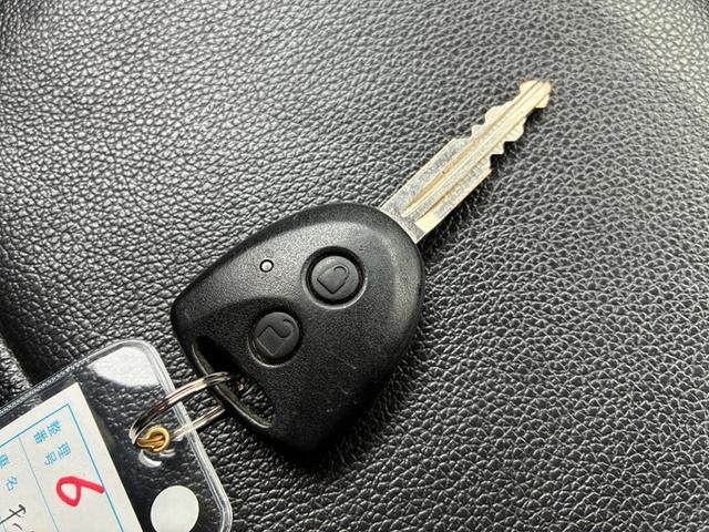 ハイゼットカーゴ ＤＸ　ＳＡＩＩＩ　ＬＥＤヘッドライト　オートライト　スマートアシスト　アイドリングストップ　ＥＴＣ　キーレス　横滑り防止　パワーウィンドウ　パワーステアリング　Ｗエアバック　両側スライドドア（27枚目）