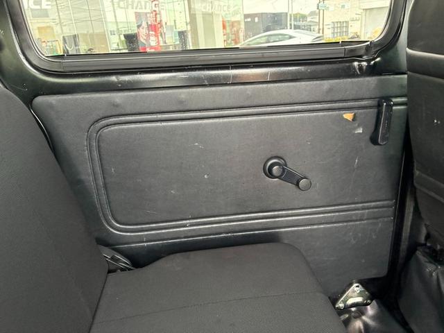 ハイゼットカーゴ ＤＸ　ＳＡＩＩＩ　ＬＥＤヘッドライト　オートライト　スマートアシスト　アイドリングストップ　ＥＴＣ　キーレス　横滑り防止　パワーウィンドウ　パワーステアリング　Ｗエアバック　両側スライドドア（40枚目）