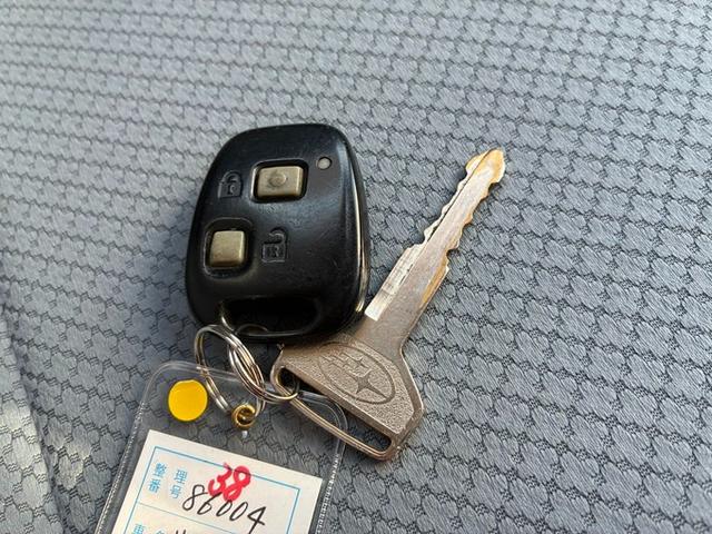 サンバーバン トランスポーター 純正ラジオ リモコンドアロック メカニカルキー 両側スライドドア(28枚目)