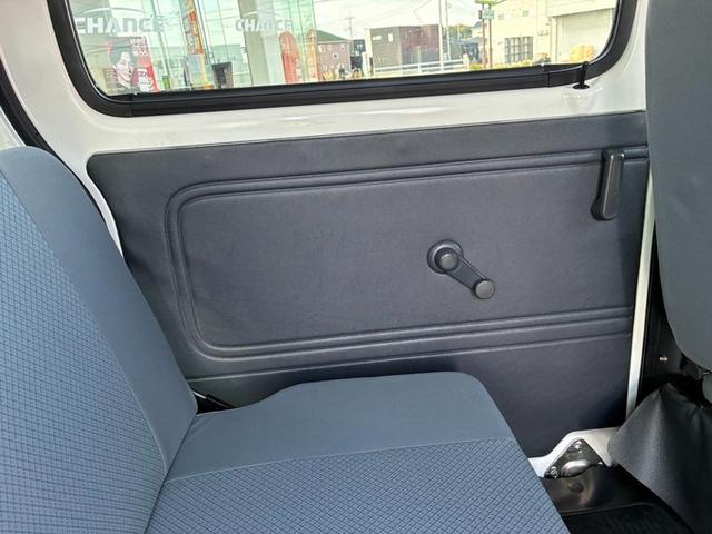 サンバーバン トランスポーター 純正ラジオ リモコンドアロック メカニカルキー 両側スライドドア(40枚目)