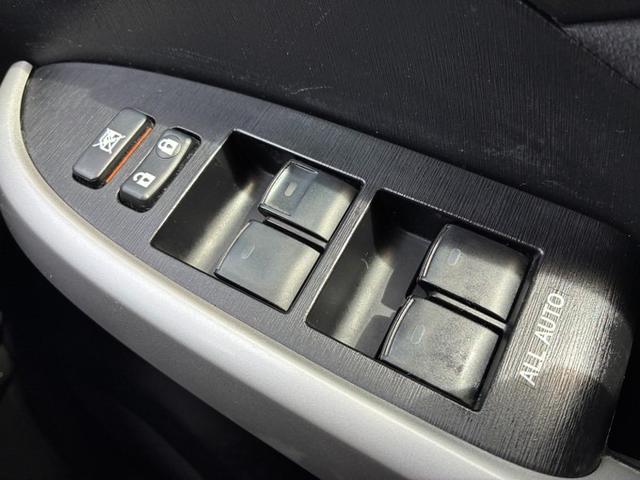プリウス Ｌ　純正オーディオ　ＣＤ　ＥＴＣ　プッシュスタート　スマートキー　電動格納ミラー（30枚目）