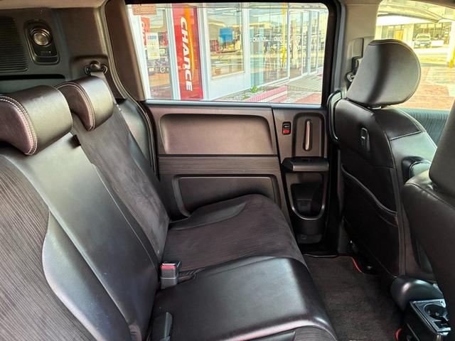 フリードスパイクハイブリッド ジャストセレクション　純正メモリーナビ　ＣＤ　ＤＶＤ　ワンセグＴＶ　両側パワースライドドア　バックカメラ　ＥＴＣ　クルーズコントロール　ドライブレコーダー　ＨＩＤ　フォグランプ　オートライト　電動格納ミラー　スマートキー（9枚目）