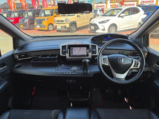 フリードスパイクハイブリッド ジャストセレクション　純正メモリーナビ　ＣＤ　ＤＶＤ　ワンセグＴＶ　両側パワースライドドア　バックカメラ　ＥＴＣ　クルーズコントロール　ドライブレコーダー　ＨＩＤ　フォグランプ　オートライト　電動格納ミラー　スマートキー（10枚目）