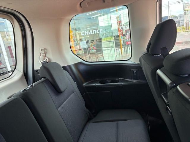 セレナ Ｓ　メモリーナビ　ＣＤ　ＤＶＤ　Ｂｌｕｅｔｏｏｔｈ　ＥＴＣ　アラウンドビューモニター　クリアランスソナー　クルーズコントロール　左側パワースライドドア　オートライト　衝突軽減ブレーキ　スマートキー（10枚目）