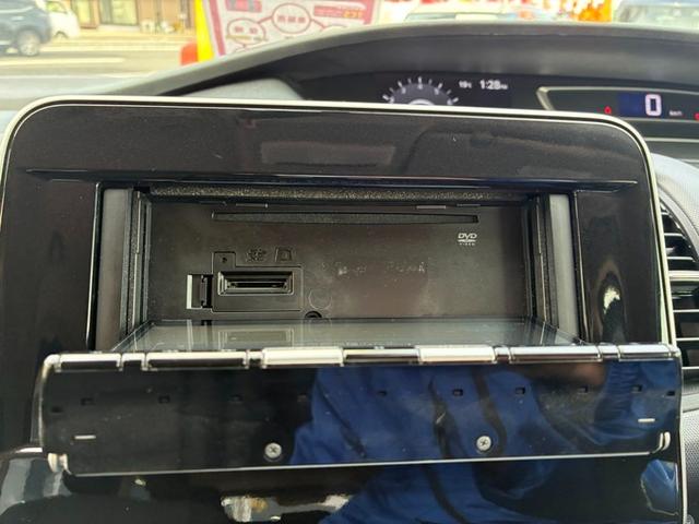 セレナ Ｓ　メモリーナビ　ＣＤ　ＤＶＤ　Ｂｌｕｅｔｏｏｔｈ　ＥＴＣ　アラウンドビューモニター　クリアランスソナー　クルーズコントロール　左側パワースライドドア　オートライト　衝突軽減ブレーキ　スマートキー（14枚目）