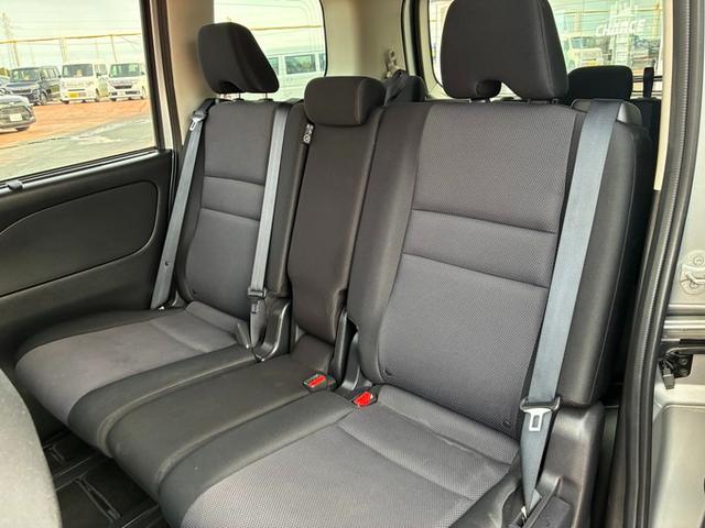 セレナ Ｓ　メモリーナビ　ＣＤ　ＤＶＤ　Ｂｌｕｅｔｏｏｔｈ　ＥＴＣ　アラウンドビューモニター　クリアランスソナー　クルーズコントロール　左側パワースライドドア　オートライト　衝突軽減ブレーキ　スマートキー（27枚目）