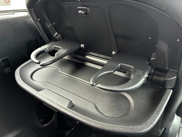 セレナ Ｓ　メモリーナビ　ＣＤ　ＤＶＤ　Ｂｌｕｅｔｏｏｔｈ　ＥＴＣ　アラウンドビューモニター　クリアランスソナー　クルーズコントロール　左側パワースライドドア　オートライト　衝突軽減ブレーキ　スマートキー（49枚目）