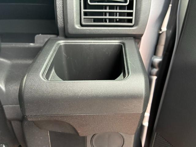 ハイゼットキャディー D SAIII 社外CD バックカメラ アイドリングストップ オートHiビーム リアクリアランスソナー スマートアシスト 横滑り防止 キーレス パワーウィンドウ パワーステアリング Wエアバック ABS(28枚目)