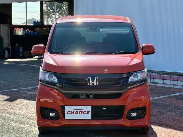 当店でお車をご購入いただき、さらに「有料保証」プランにご加入いただくと、特典としてオイル交換１０回分の無料チケットを差し上げます。