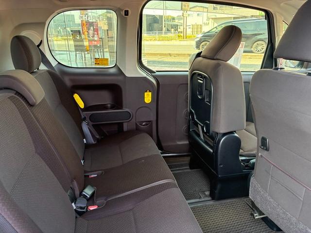 ポルテ Ｇ　純正ＳＤナビ　フルセグＴＶ　ＣＤ　ＤＶＤ　Ｂｌｕｅｔｏｏｔｈ　バックカメラ　ＥＴＣ　横滑り防止ブレーキ　左側パワースライドドア　運転席シートヒーター　オートライト　ＨＩＤヘッドライト　フォグランプ（9枚目）