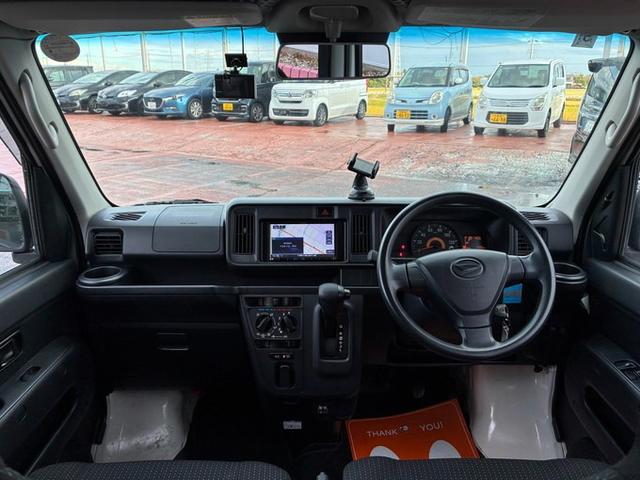 ハイゼットカーゴ ＤＸ　ＳＡＩＩＩ　社外メモリーナビ　ＣＤ　ＤＶＤ　Ｂｌｕｅｔｏｏｔｈ　バックカメラ　アイドリングストップ　衝突軽減ブレーキ　横滑り防止ブレーキ　オートハイビーム　キーレスエントリー（10枚目）