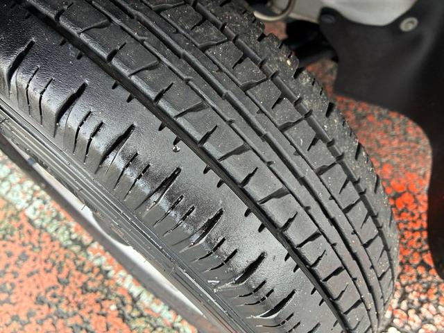 ハイゼットカーゴ ＤＸ　ＳＡＩＩＩ　社外メモリーナビ　ＣＤ　ＤＶＤ　Ｂｌｕｅｔｏｏｔｈ　バックカメラ　アイドリングストップ　衝突軽減ブレーキ　横滑り防止ブレーキ　オートハイビーム　キーレスエントリー（25枚目）