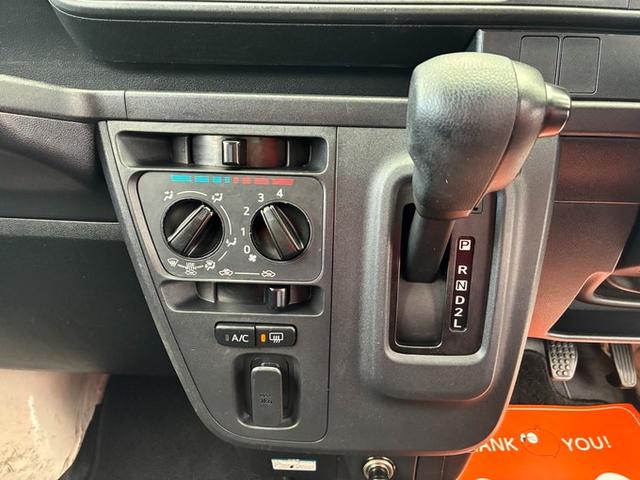 ハイゼットカーゴ ＤＸ　ＳＡＩＩＩ　社外メモリーナビ　ＣＤ　ＤＶＤ　Ｂｌｕｅｔｏｏｔｈ　バックカメラ　アイドリングストップ　衝突軽減ブレーキ　横滑り防止ブレーキ　オートハイビーム　キーレスエントリー（36枚目）
