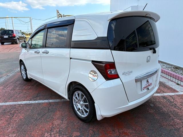 フリードスパイク GL 純正メモリーナビ ワンセグTV DVD ETC 横滑り防止ブレーキ 両側パワースライドドア ステアリングリモコン オートライト HIDヘッドライト クルーズコントロール スタッドレスタイヤ(17枚目)