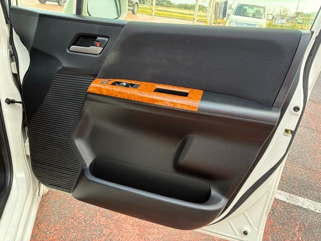 フリードスパイク GL 純正メモリーナビ ワンセグTV DVD ETC 横滑り防止ブレーキ 両側パワースライドドア ステアリングリモコン オートライト HIDヘッドライト クルーズコントロール スタッドレスタイヤ(45枚目)